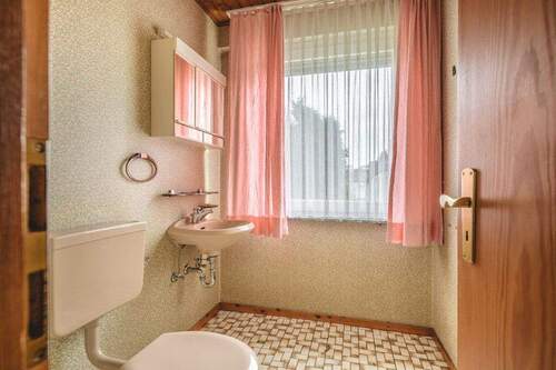 Gäste WC - Mehrfamilienhaus, Wohnhaus mit 167,00 m&sup2; in Aachen zum Kaufen