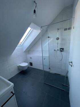 Badezimmer 1.jpg - Neubau Erstbezug - 2-Zimmer-Wohnung inkl. Einbauküche