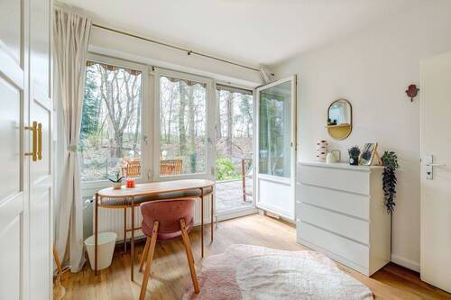 Wohnzimmer mit Blick ins Grüne - 