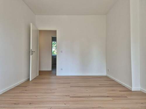 Wohnzimmer - 3 Zimmer Etagenwohnung zum Kaufen in Berlin