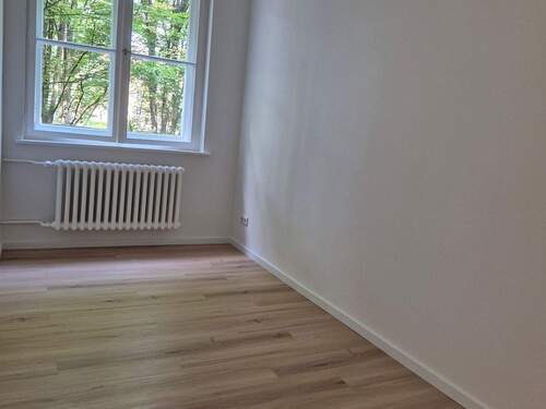 Arbeits-/Kinderzimmer - 