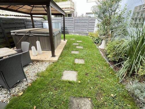 Garten - 8 Zimmer Mehrfamilienhaus, Wohnhaus zum Kaufen in Bad Vilbel