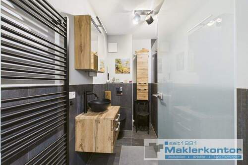 Badezimmer mit Fußbodenheizung - 