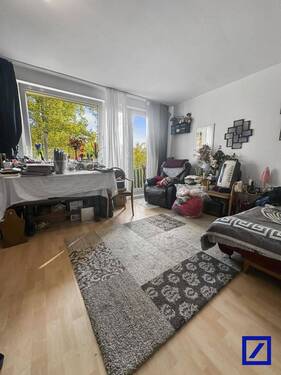 Wohnzimmer - 2 Zimmer Etagenwohnung in Bremen