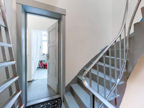 Treppenhaus Innen zum Keller hin - 