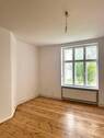 Zimmer - Wohnen im Altbauflair: Bezugsfreie 1-Zimmer-Wohnung mit Gartenoption in zentraler City-West-Lage!