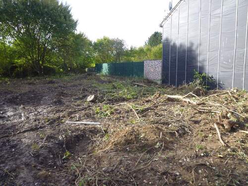  Eckgrundstück linke Seite.JPG - Baugrundstück in Südlage in guter Wohnlage. Bebaubar mit Einfamilienendhaus