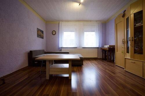 Wohnzimmer - 5 Zimmer Reihenmittelhaus zum Kaufen in Saarlouis