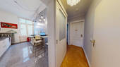 Flur mit Blick in die Küche - 