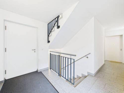 Treppenhaus - Etagenwohnung mit 124,00 m² in Landshut zum Kaufen