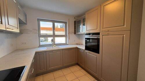 EBK-- - Reihenmittelhaus mit 144,00 m&sup2; in Grasbrunn zum Kaufen