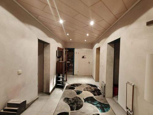 Flur - 3 Zimmer Wohnung in Töging - 235.000,00&nbsp;EUR Kaufpreis, ca.&nbsp; 83,50&nbsp;m&sup2;&nbsp;Wohnfl&auml;che