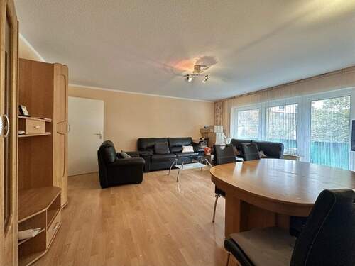 Wohn-/ Esszimmer - 