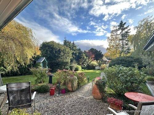 Blick vom Haus in den südwestliche Garten - Einfamilienhaus mit 123,10 m² in Hohwacht zum Kaufen