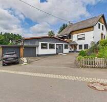 Gemütliches Einfamilienhaus mit großer Werkstatt und schönem Garten. - Arzfeld