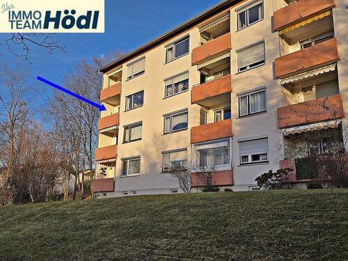 Frontansicht - 3 Zimmer Etagenwohnung zum Kaufen in Eningen unter Achalm