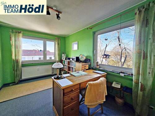 Kinderzimmer/Büro - 