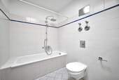 Gepflegtes Badezimmer - 