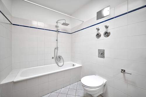 Gepflegtes Badezimmer - 