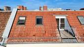 Frontalansicht auf den Balkon - 