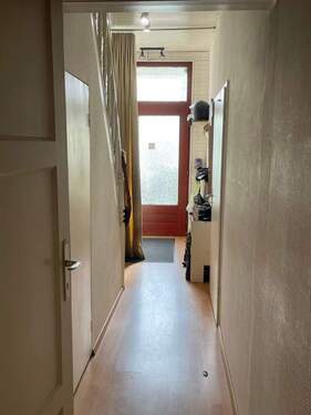 Flur im Erdgeschoss - 4 Zimmer Reihenmittelhaus in Bremen