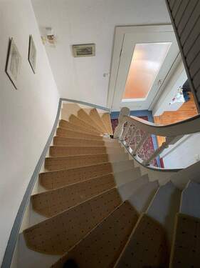 Treppe in das 1. Obergeschoss - 