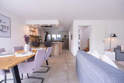 Wohn- und Essbereich - Doppelhaushälfte mit 153,00 m&sup2; in Vöhringen zum Kaufen