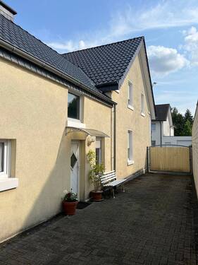 Seitenansicht - 5 Zimmer Doppelhaushälfte zum Kaufen in Oelde-Sünninghausen