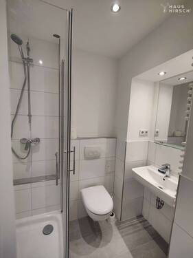 Modernes Badezimmer - 