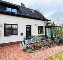 Charmantes Einfamilienhaus mit Wintergarten, Garage und schönem Grundstück! - Enger