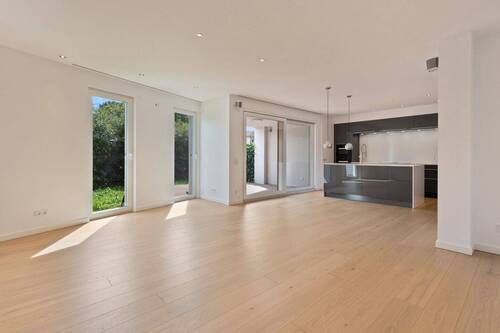 Wohn- Essbereich - 4 Zimmer Reihenendhaus in Liederbach am Taunus