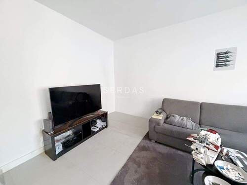 Wohnzimmer EG - 1 Zimmer Mehrfamilienhaus, Wohnhaus zum Kaufen in Stuttgart / Obertürkheim