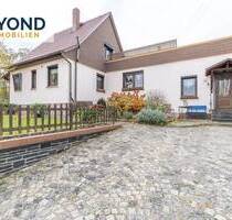 Ruhe und Komfort: Einfamilienhaus mit großzügigem Grundstück und idyllischem Garten in Saalfeld - Saalfeld/Saale