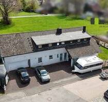 Modernisiertes Zweifamilienhaus in idyllischer Lage von Simmerath-Kesternich - Simmerath / Kesternich