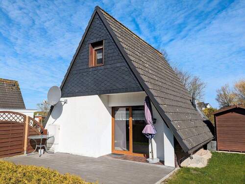 Südterrasse mit Gartenansicht - 5 Zimmer Mehrfamilienhaus, Wohnhaus in Harlesiel