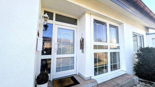 Treten Sie ein! - 9 Zimmer Einfamilienhaus zum Kaufen in Giengen an der Brenz