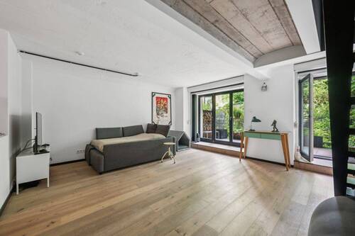 Untere Ebene mit Terrasse für private Ruhe - Etagenwohnung mit 145,70 m² in Berlin zum Kaufen
