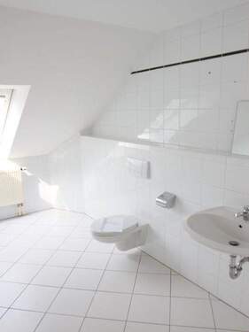 Bad - 2 Zimmer Etagenwohnung zur Miete in Leipzig