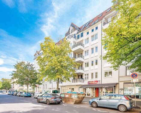 Straßenansicht (3) - 2-Zi.-Wohnung mit Balkon im vielfältigen Gesundbrunnen