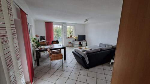 WZ mit Balkon 1.OG Herrieden - 3 Zimmer Etagenwohnung in Herrieden