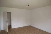 Wohnzimmer_Bild2.JPG - 3 Zimmer Etagenwohnung in Duisburg