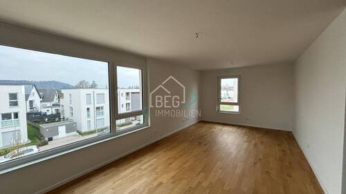 Wohnzimmer - Wohnen mit Stil und Licht - Traumhafte 3,5-Zimmer-Wohnung in Hessental (Sonnenrain)
