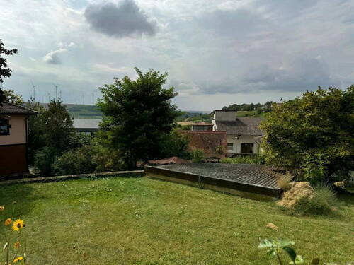 Garten Vorderseite - 