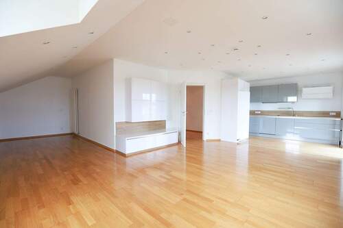 Küche - 4 Zimmer Etagenwohnung zur Miete in Kumhausen