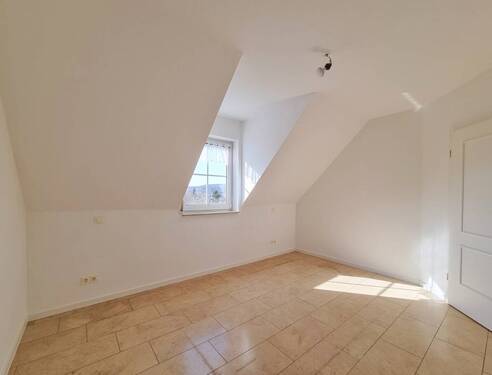 Zimmer 1 OG.jpg - 