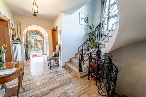 Entree - Einfamilienhaus mit 216,10 m&sup2; in Ohlstadt zum Kaufen