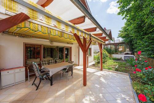 Terrasse - 7 Zimmer Mehrfamilienhaus, Wohnhaus in Bietigheim-Bissingen
