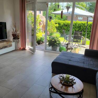 Wohnbereich mit Blick auf Terrasse - 3 Zimmer Etagenwohnung zur Miete in Soltau
