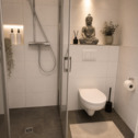 Bad oben, KI verbessert - 