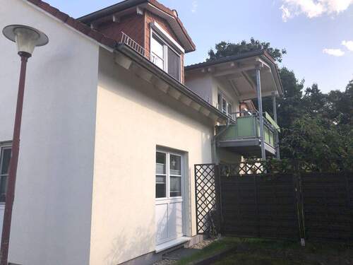 Seitenansicht Haus 12 - Charmante 2-Zimmer-Wohnung in idyllischem Boxdorf bei Moritzburg!